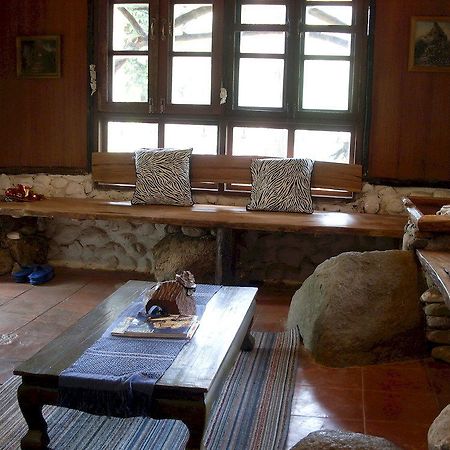 ธารทอง ลอดจ์ Tharnthong Lodge Meon Kültér fotó