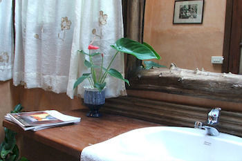 ธารทอง ลอดจ์ Tharnthong Lodge Meon Kültér fotó