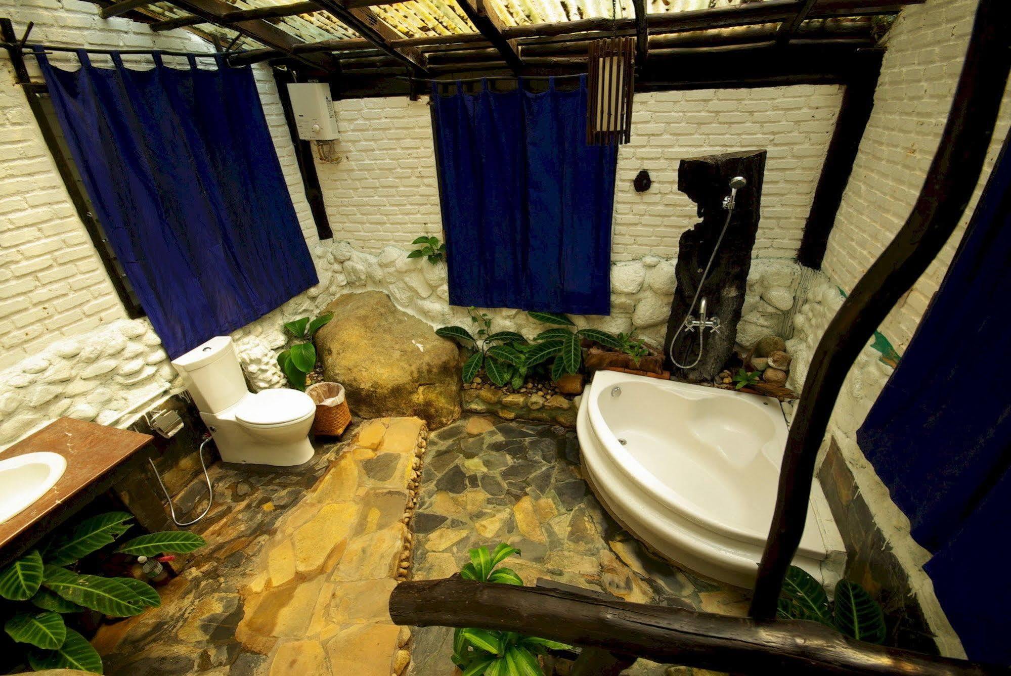 ธารทอง ลอดจ์ Tharnthong Lodge Meon Kültér fotó